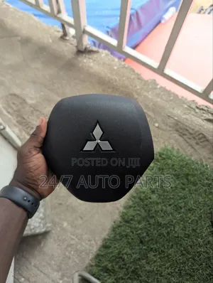 Mitsubishi Outlander Airbag Cover 2016 - 2020