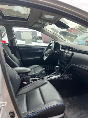Toyota Corolla XSE 4dr Sedan (1.8L 4cyl CVT) 2017 Silver