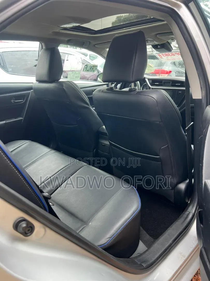 Toyota Corolla XSE 4dr Sedan (1.8L 4cyl CVT) 2017 Silver