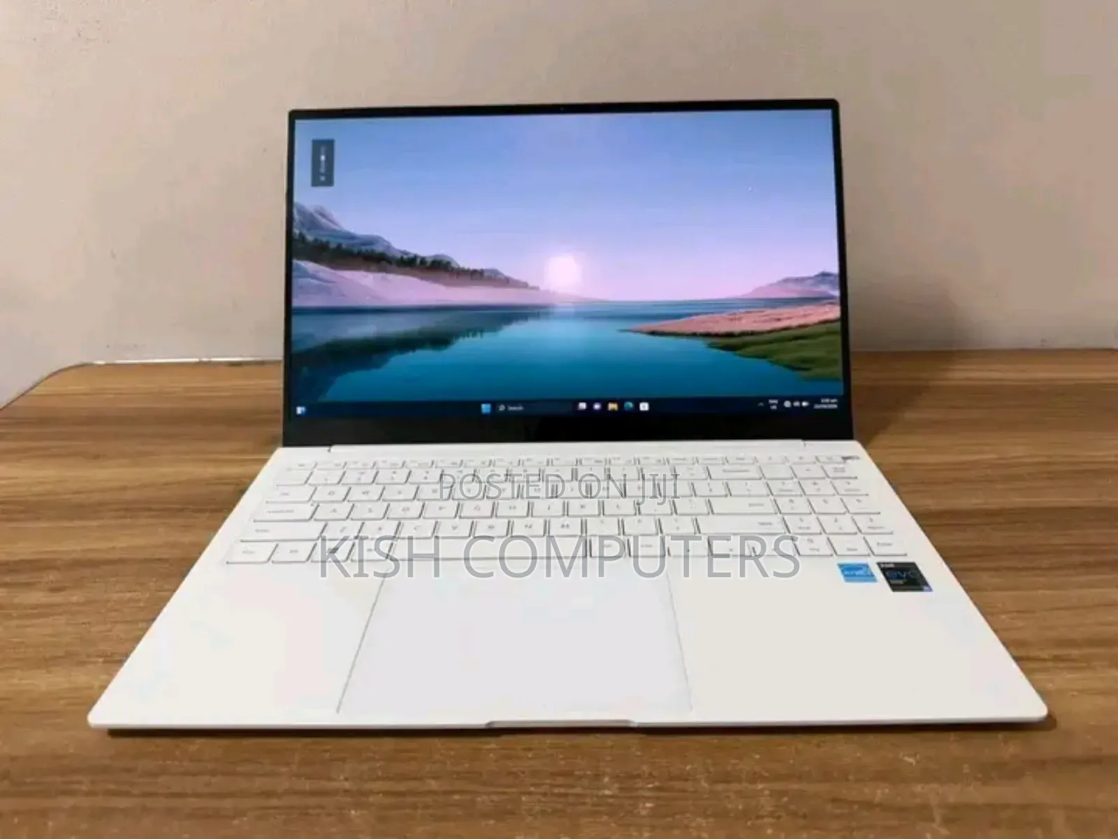 New Laptop Samsung Galaxy Book4 Ultra 16GB Intel Core i7 SSD 1T