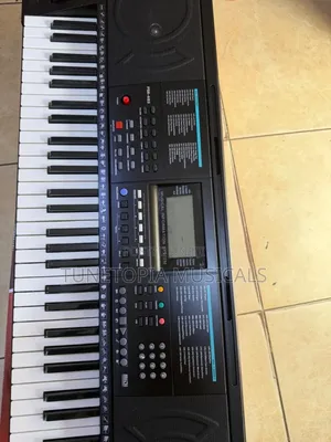PSR-483 61-Key Electronic Keyboard