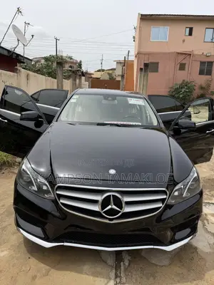 Mercedes-Benz E350 Base 4Matic Sedan AWD (3.5L 6cyl 7A) 2014 Black