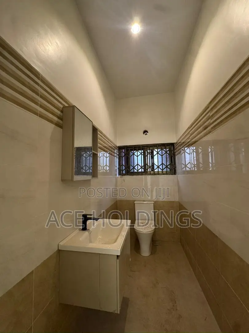 2bdrm Apartment in East Legon, American House for rent