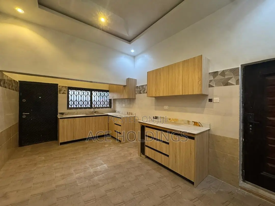 2bdrm Apartment in East Legon, American House for rent