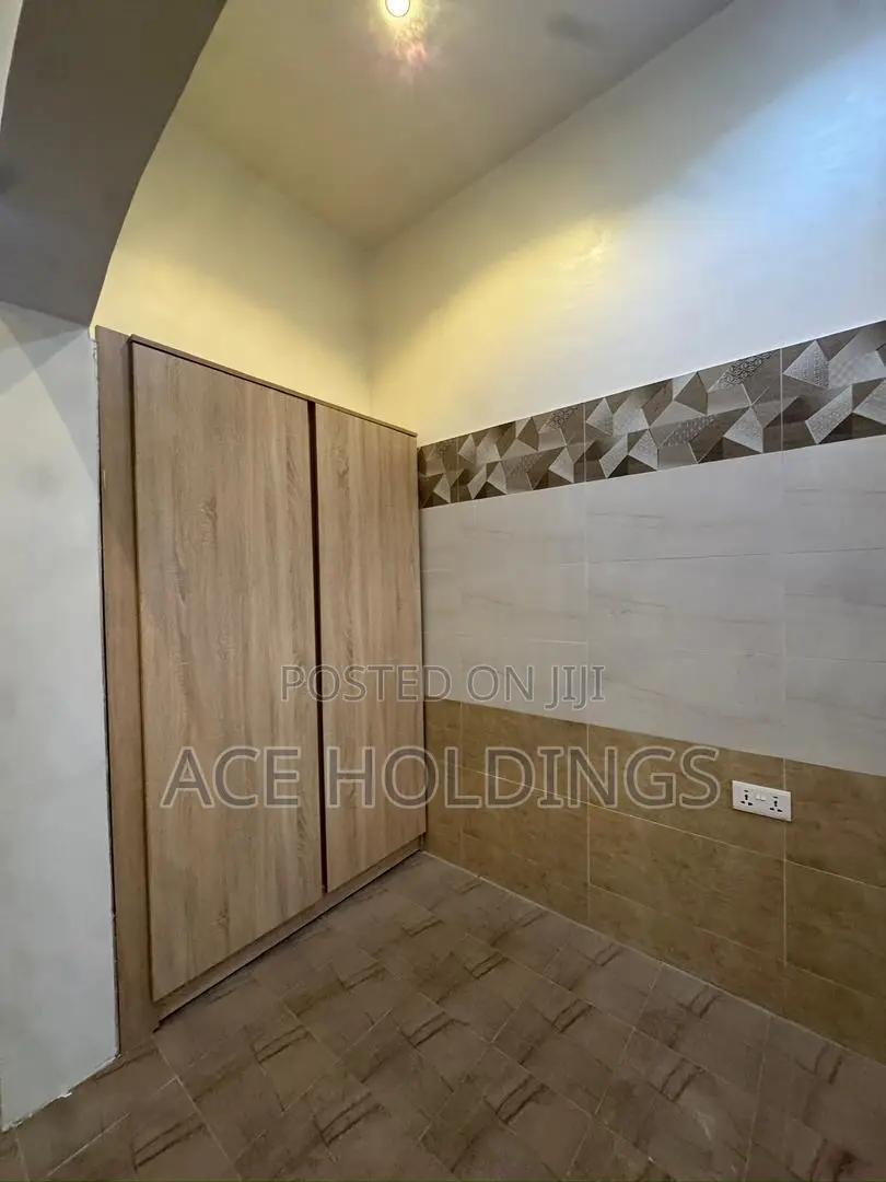 2bdrm Apartment in East Legon, American House for rent