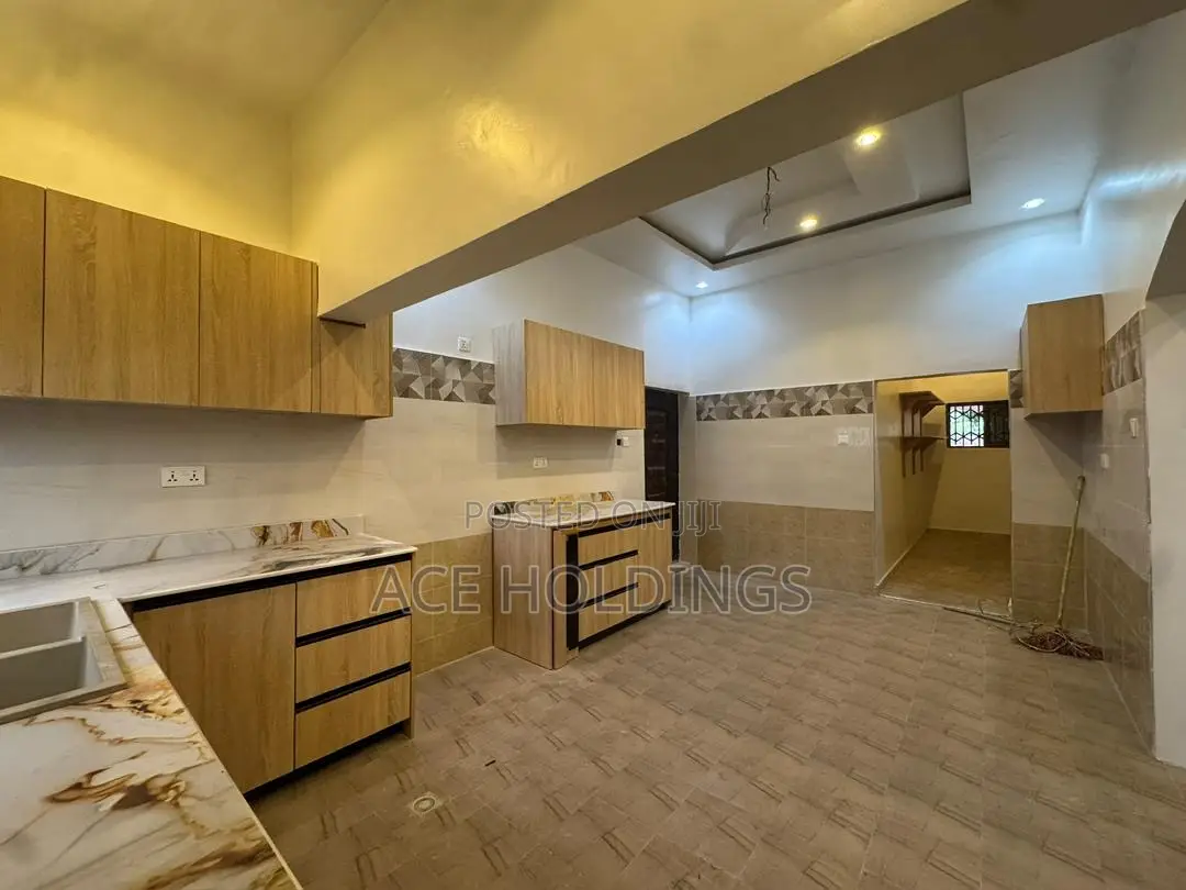 2bdrm Apartment in East Legon, American House for rent