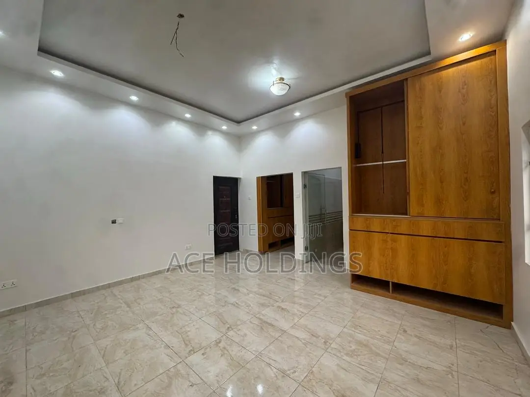 2bdrm Apartment in East Legon, American House for rent