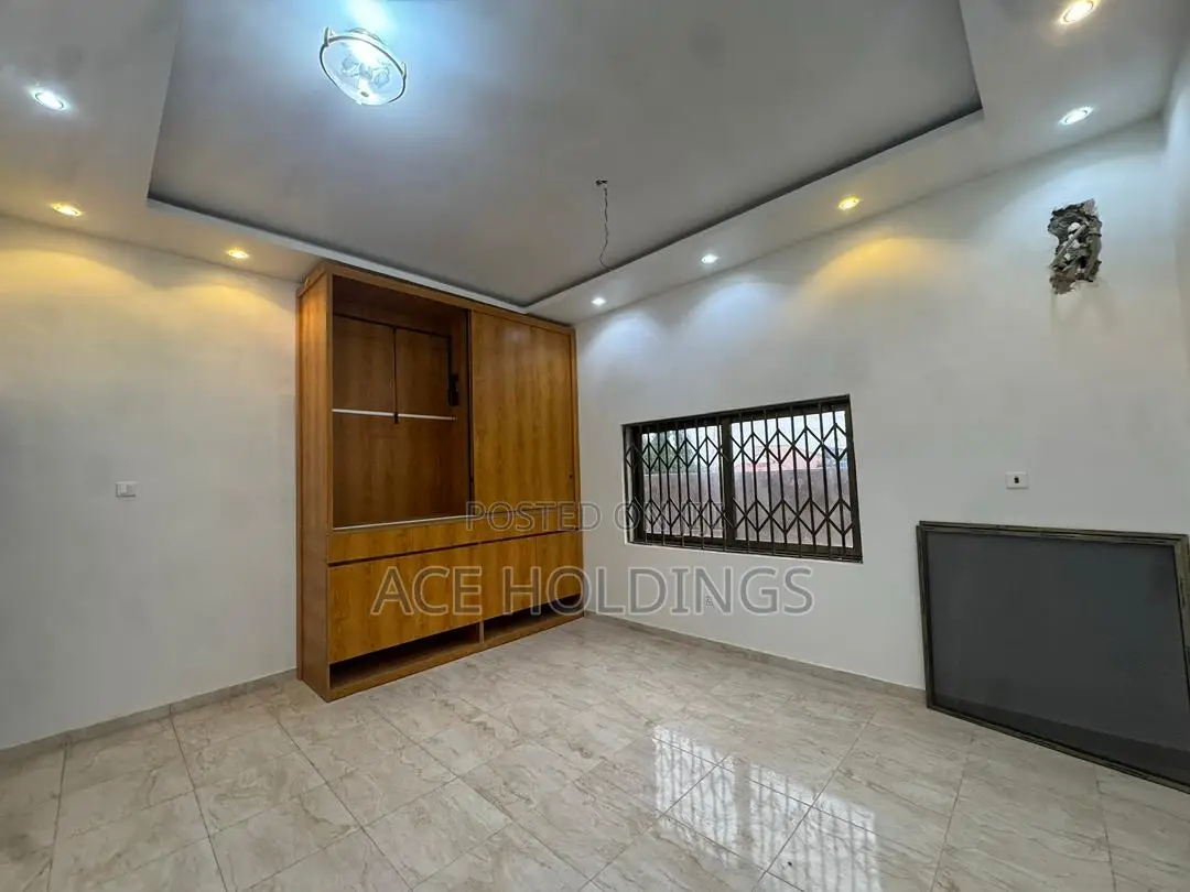 2bdrm Apartment in East Legon, American House for rent