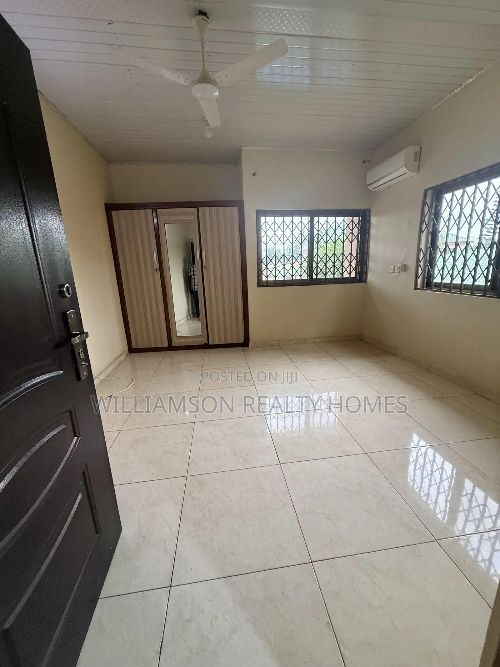 3bdrm Duplex in Community 18 Area, Spintex for rent