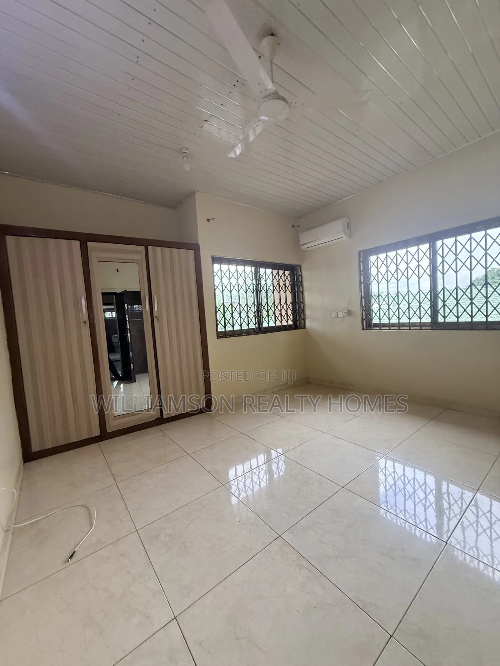 3bdrm Duplex in Community 18 Area, Spintex for rent