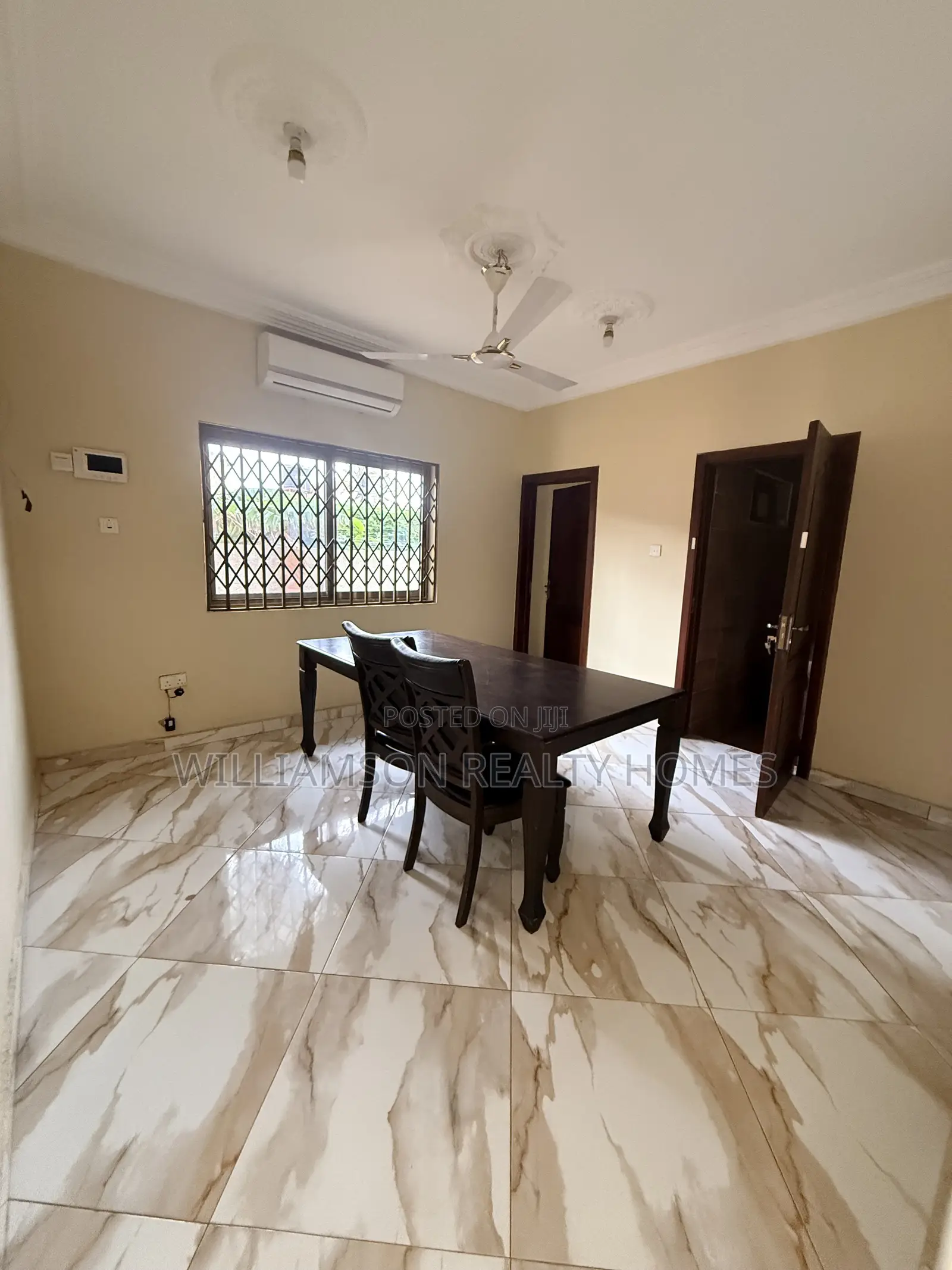 3bdrm Duplex in Community 18 Area, Spintex for rent