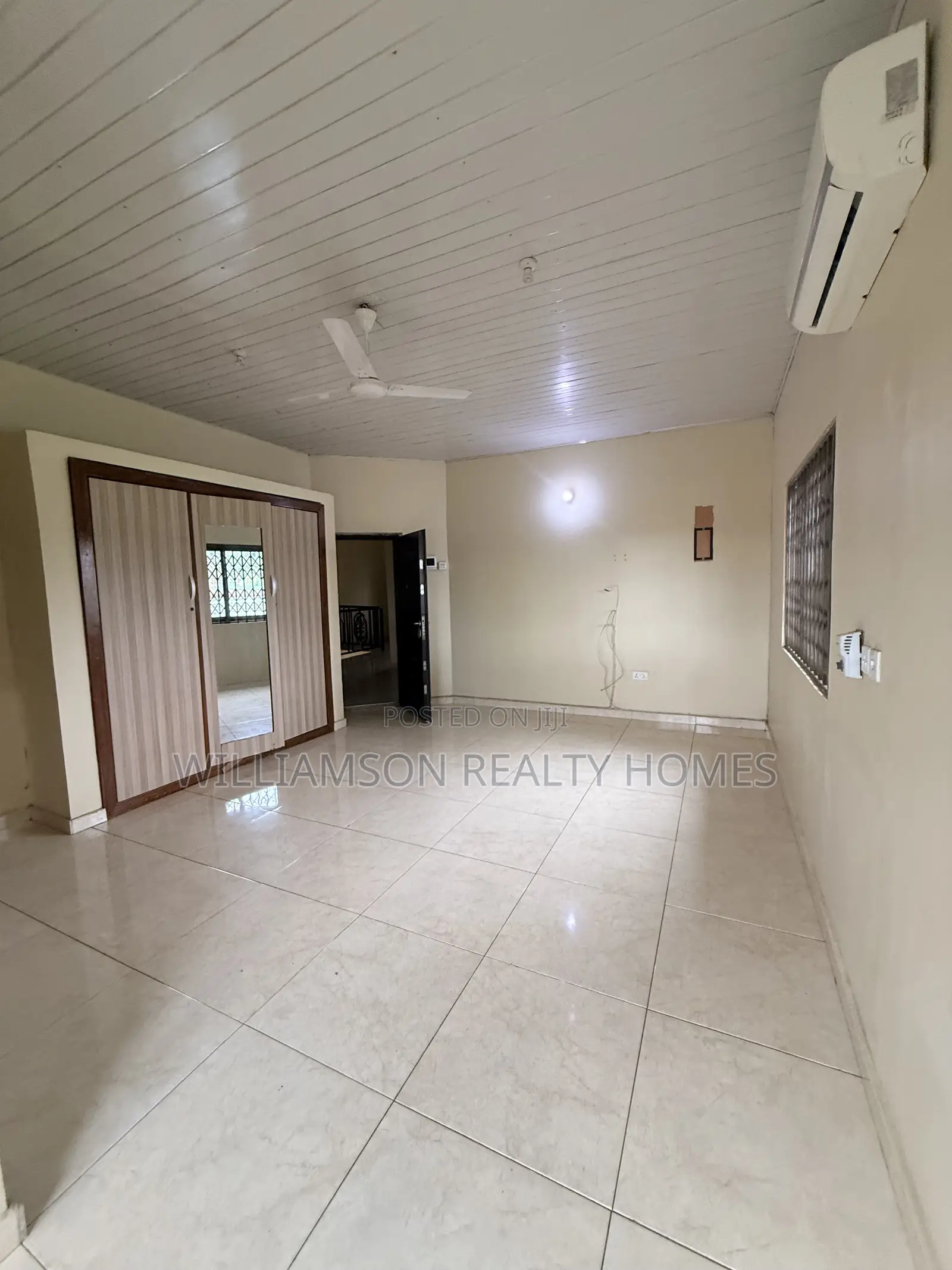 3bdrm Duplex in Community 18 Area, Spintex for rent