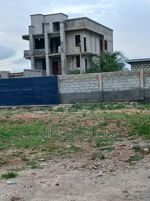6bdrm Mansion in Prampram for sale