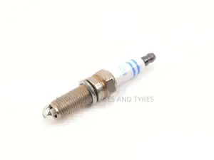 Bosch Yr7mpp33 Spark Plugs Double Platinum + Delivery