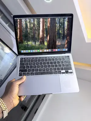 Laptop Apple MacBook Pro 2020 8GB Intel Core i5 SSD 256GB