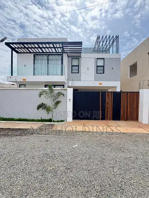 4bdrm Mansion in Adenta - Ritz for sale