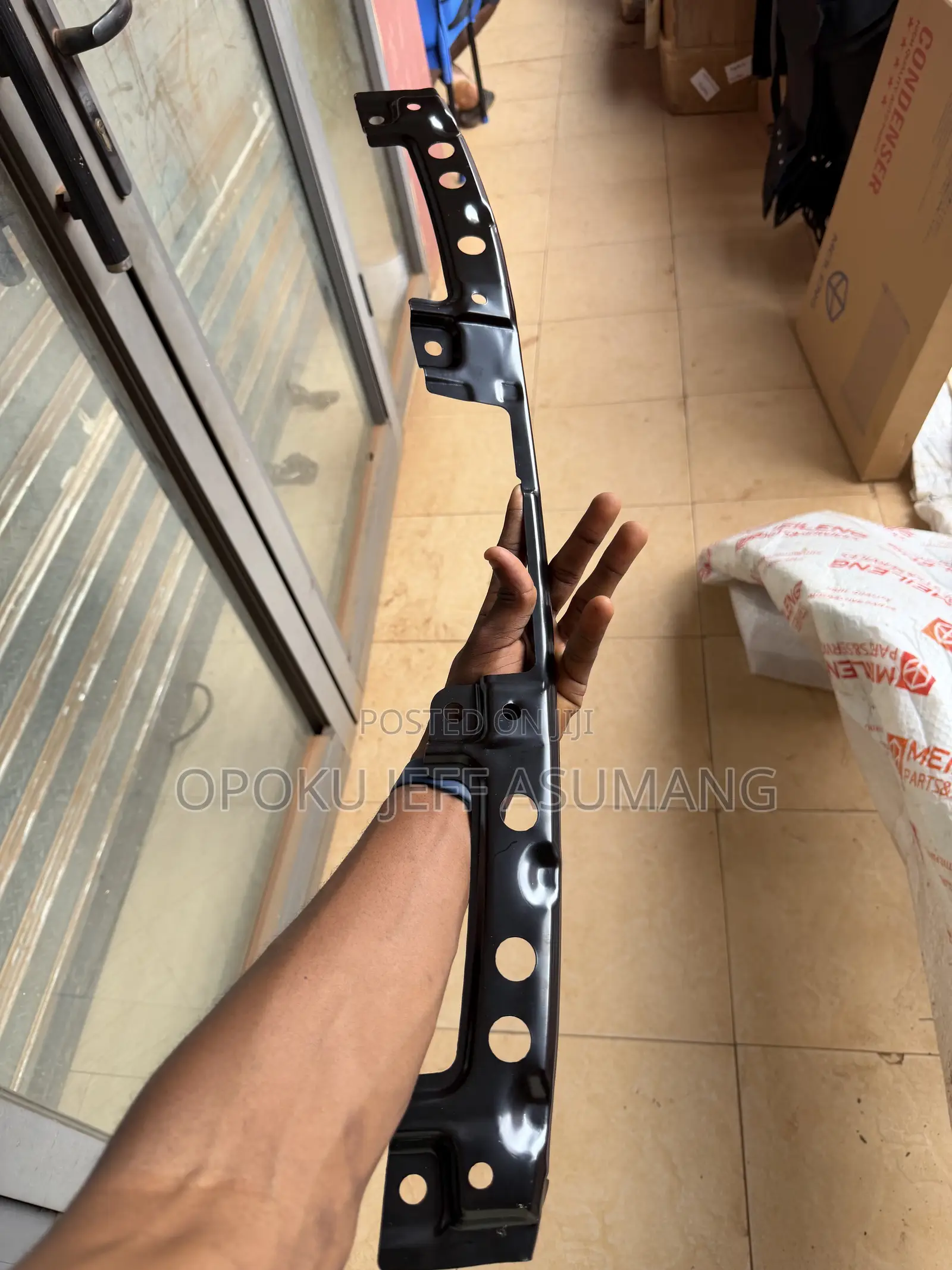 Honda Civic 2022 - 2025 Top Grille Bracket