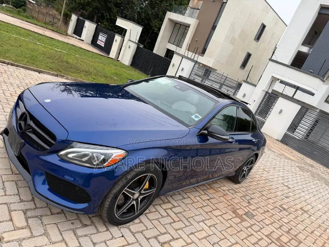 Mercedes-Benz C300 2017 Blue