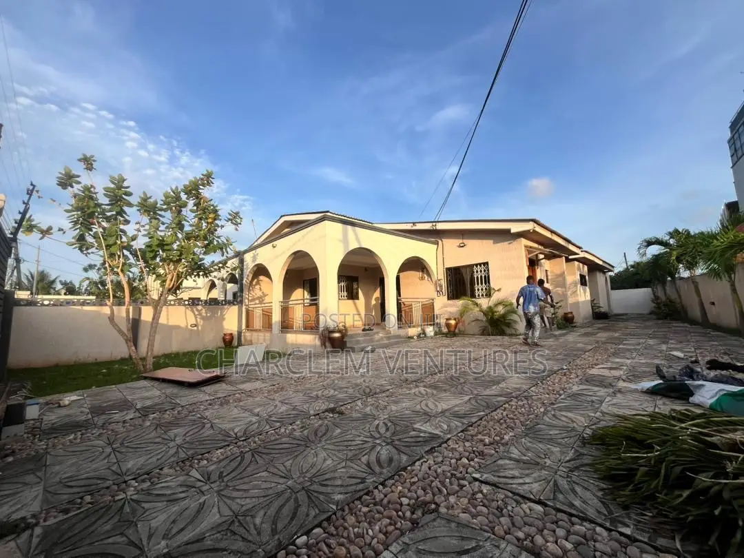 3bdrm House in Charclem Ventures, East Legon for rent