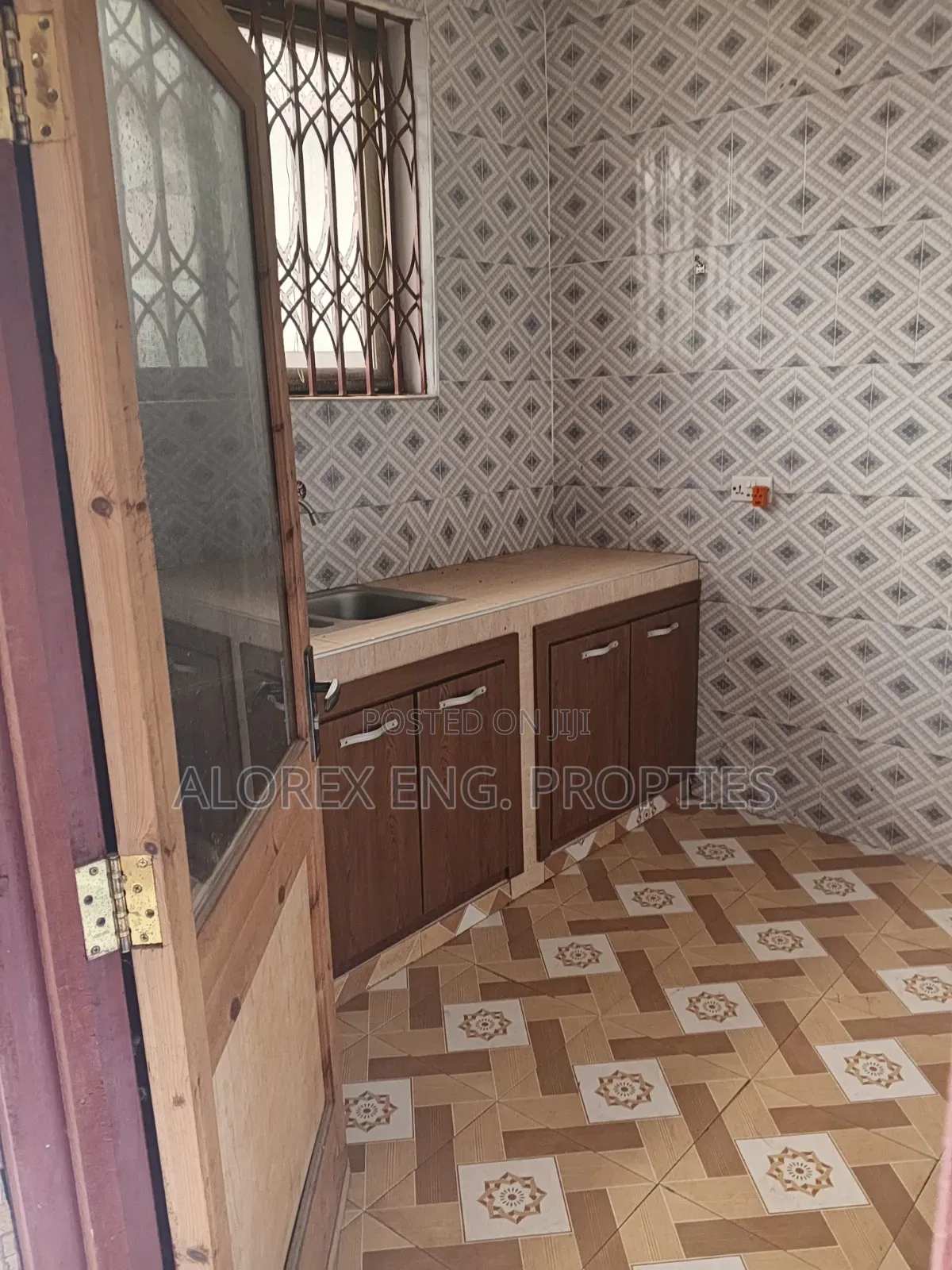 1bdrm Apartment in Pantang Hospital, New Site for rent