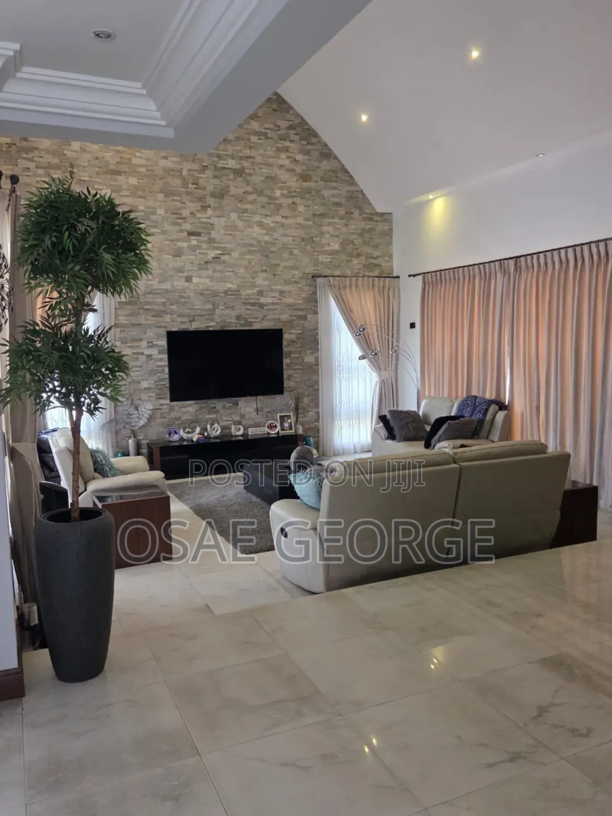 5bdrm Mansion in George Properties, Accra Metropolitan for sale