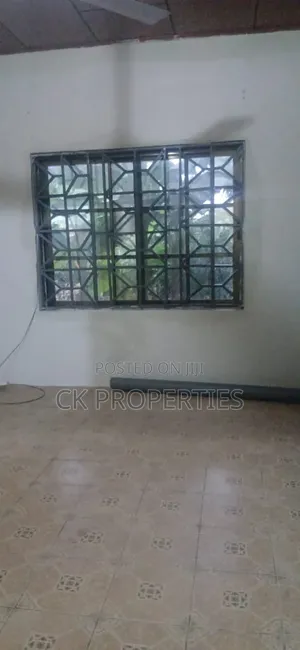 Mini Flat in Pillar 2 for rent