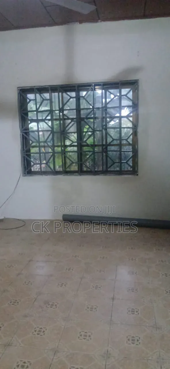 Mini Flat in Pillar 2 for rent