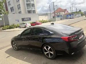 Honda Accord Sport 2.0T 2018 Black