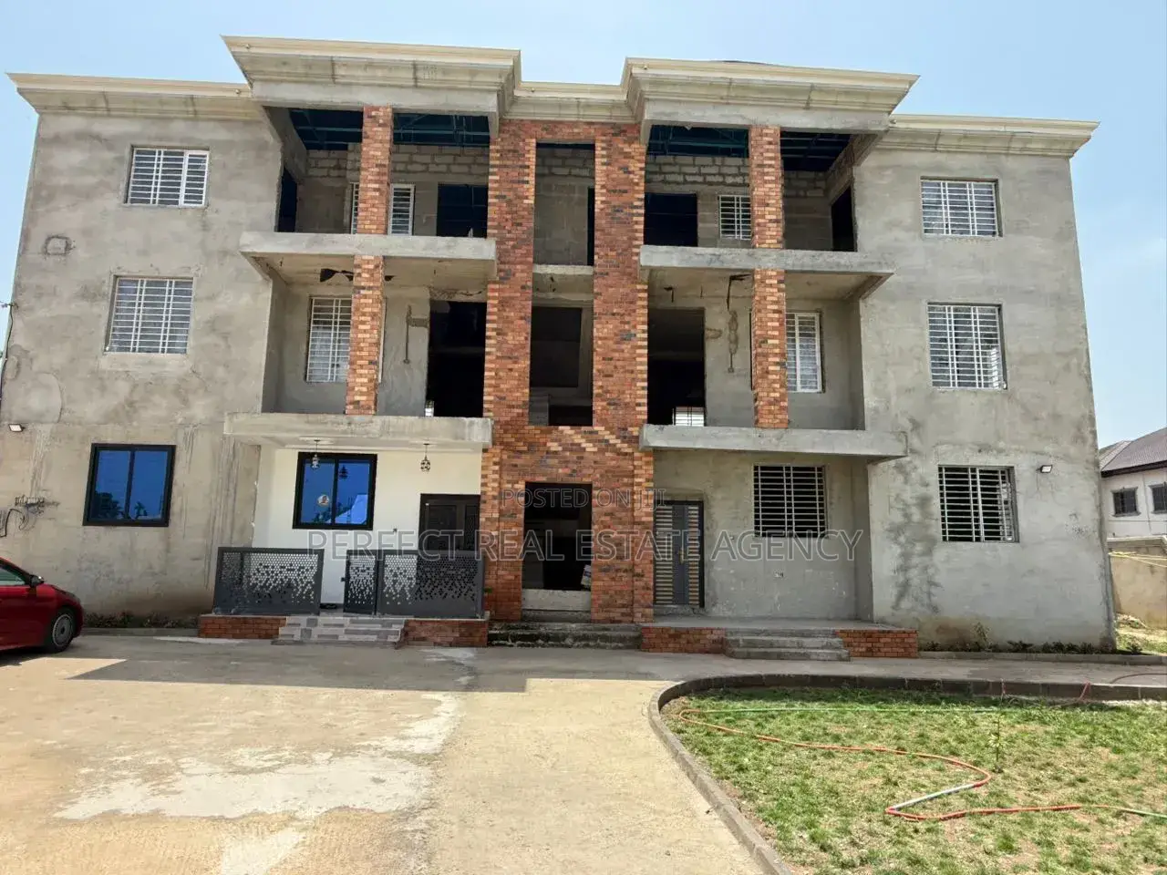Furnished 12bdrm House in Ejisu, Ejura/Sekyedumase for sale