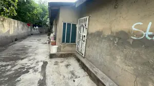 7bdrm House in Breman West, Kumasi Metropolitan for sale