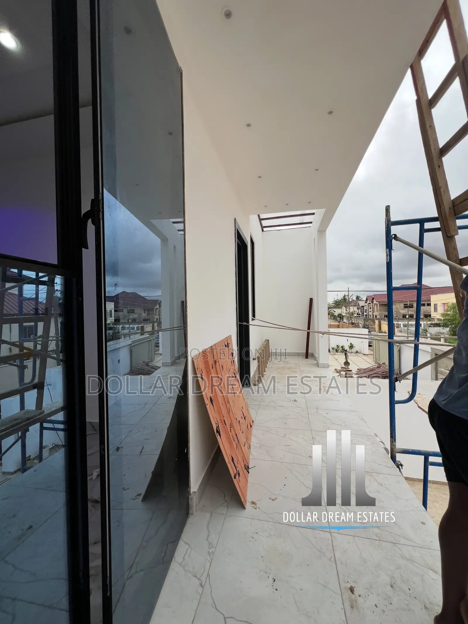 4bdrm House in Adjiriganor for sale