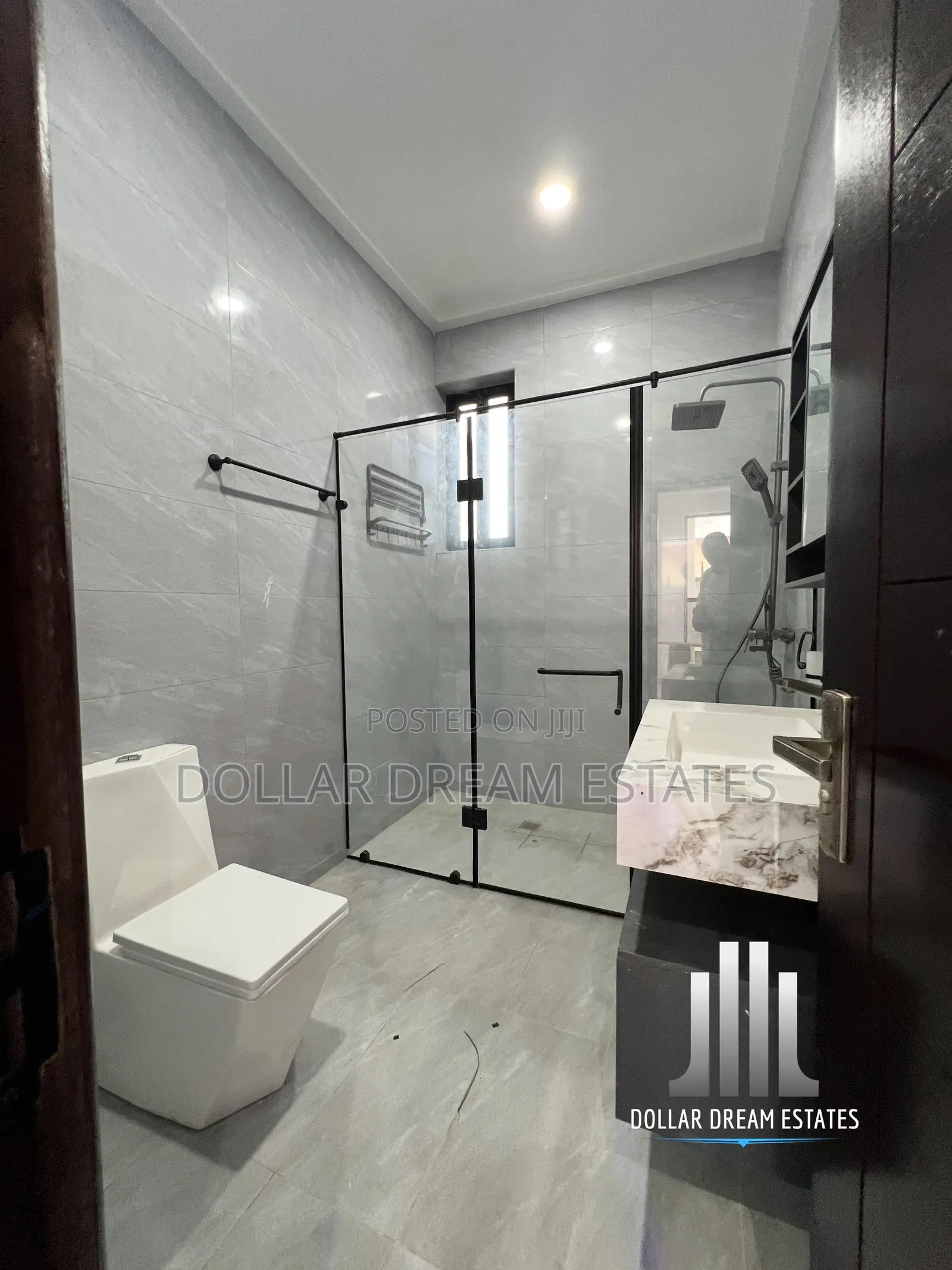 4bdrm House in Adjiriganor for sale