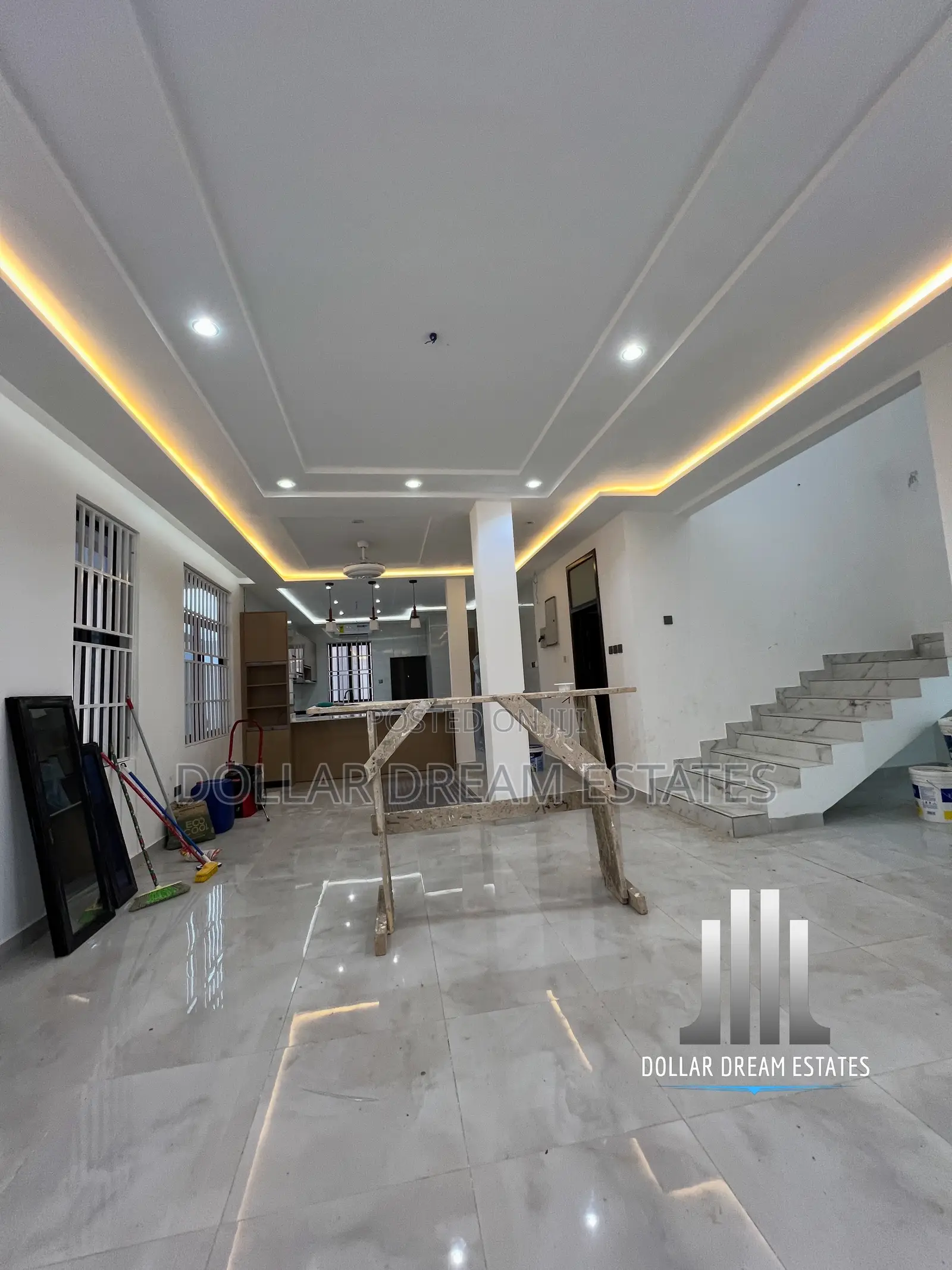 4bdrm House in Adjiriganor for sale