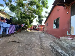 7bdrm House in Lapaz for sale