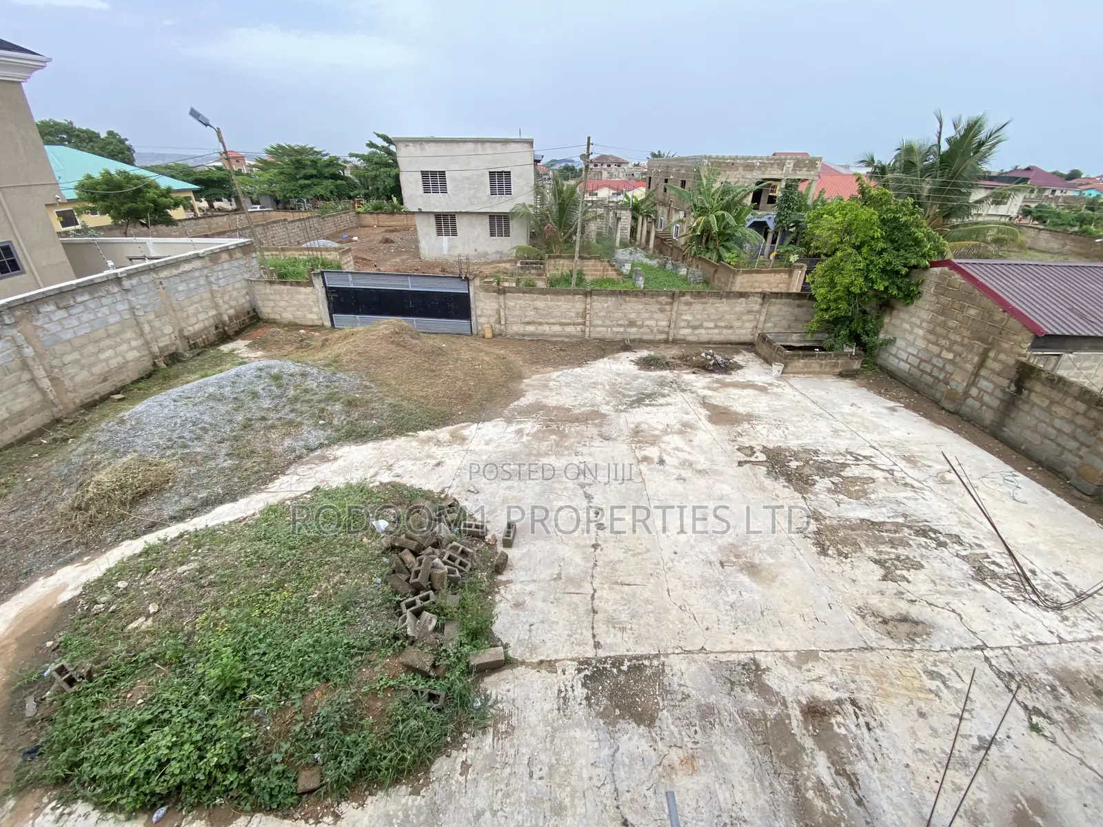 7 Bedrooms House Uncompleted for Sale