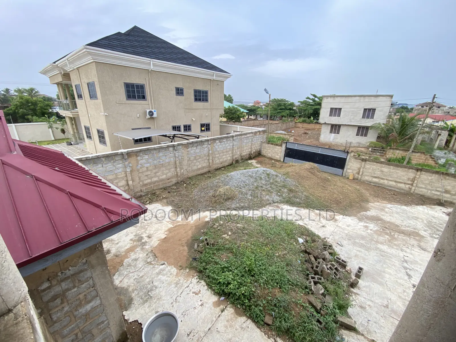 7 Bedrooms House Uncompleted for Sale