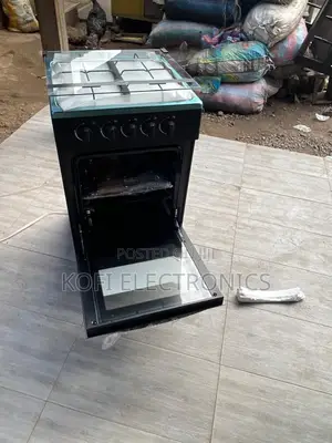 Midea Black Gas Cooker With Spacious Oven