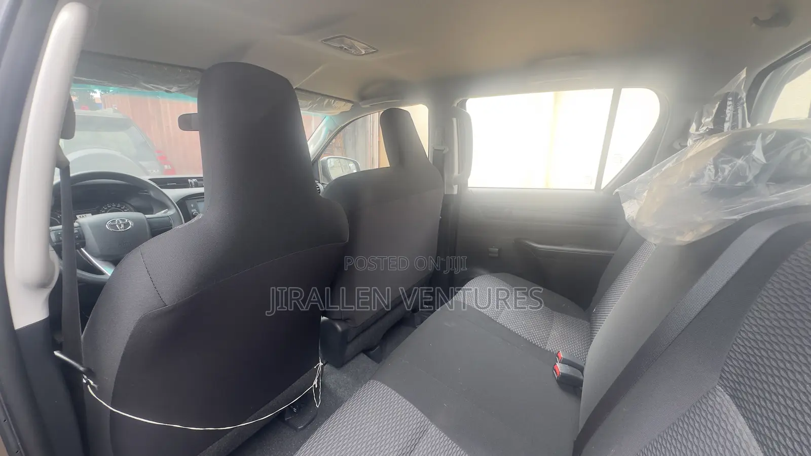 New Toyota Hilux 2023 Gray