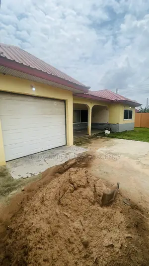 4bdrm House in Sefdard Properties, Kwabenya for rent