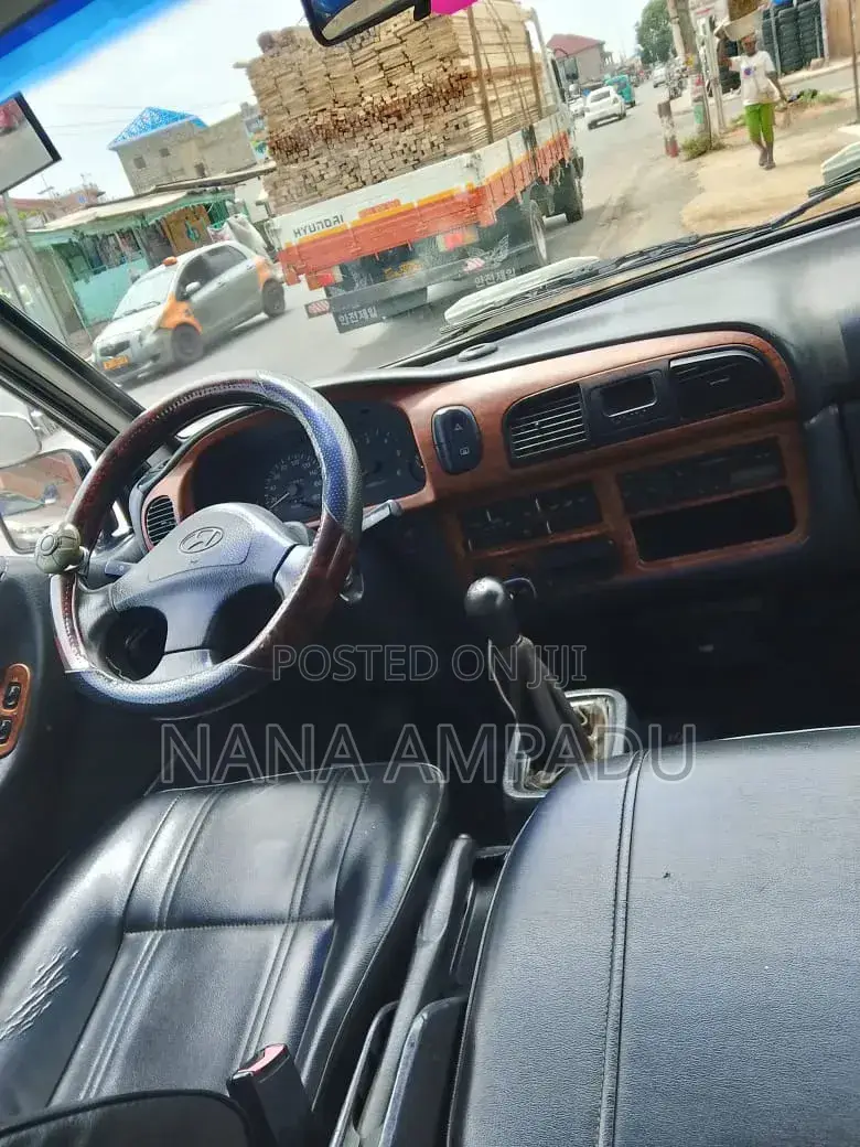 Hyundai H-100 2004