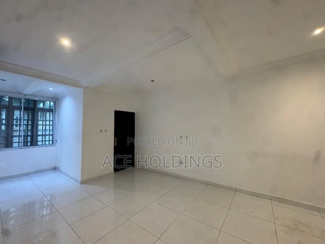 2bdrm Apartment in West Trasacco, School Junction for rent