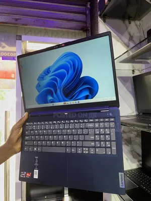 New Laptop Lenovo IdeaPad 1 8GB AMD Ryzen 5 SSD 256GB