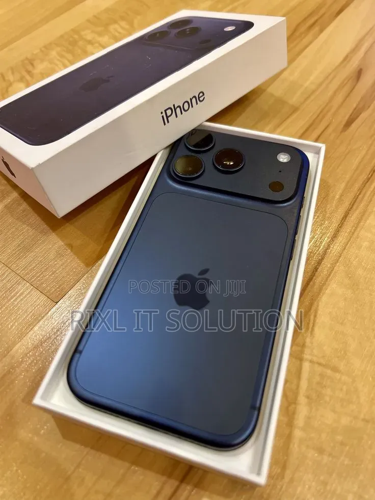 New Apple iPhone 17 Pro Max 256 GB Blue