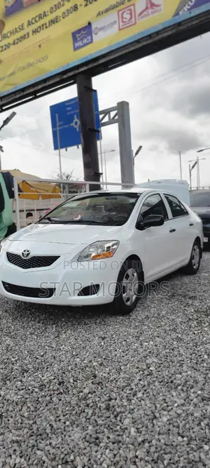 Toyota Yaris 2012 White