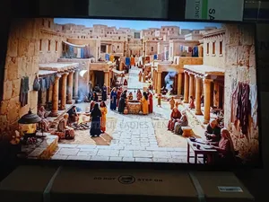Samsung 43-Inch Smart Tv With Dynamic Color Technology