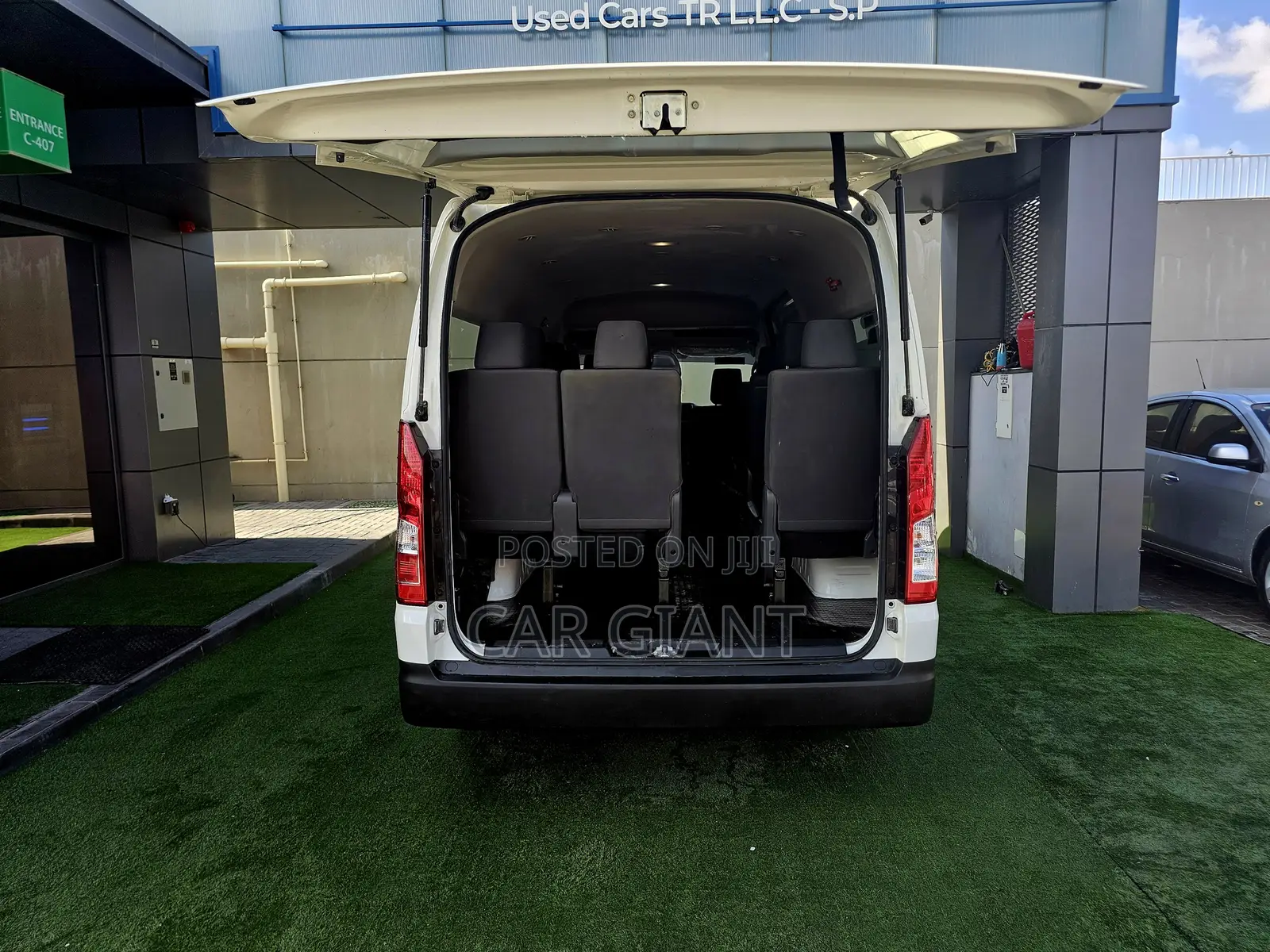 Toyota HiAce 2025 White
