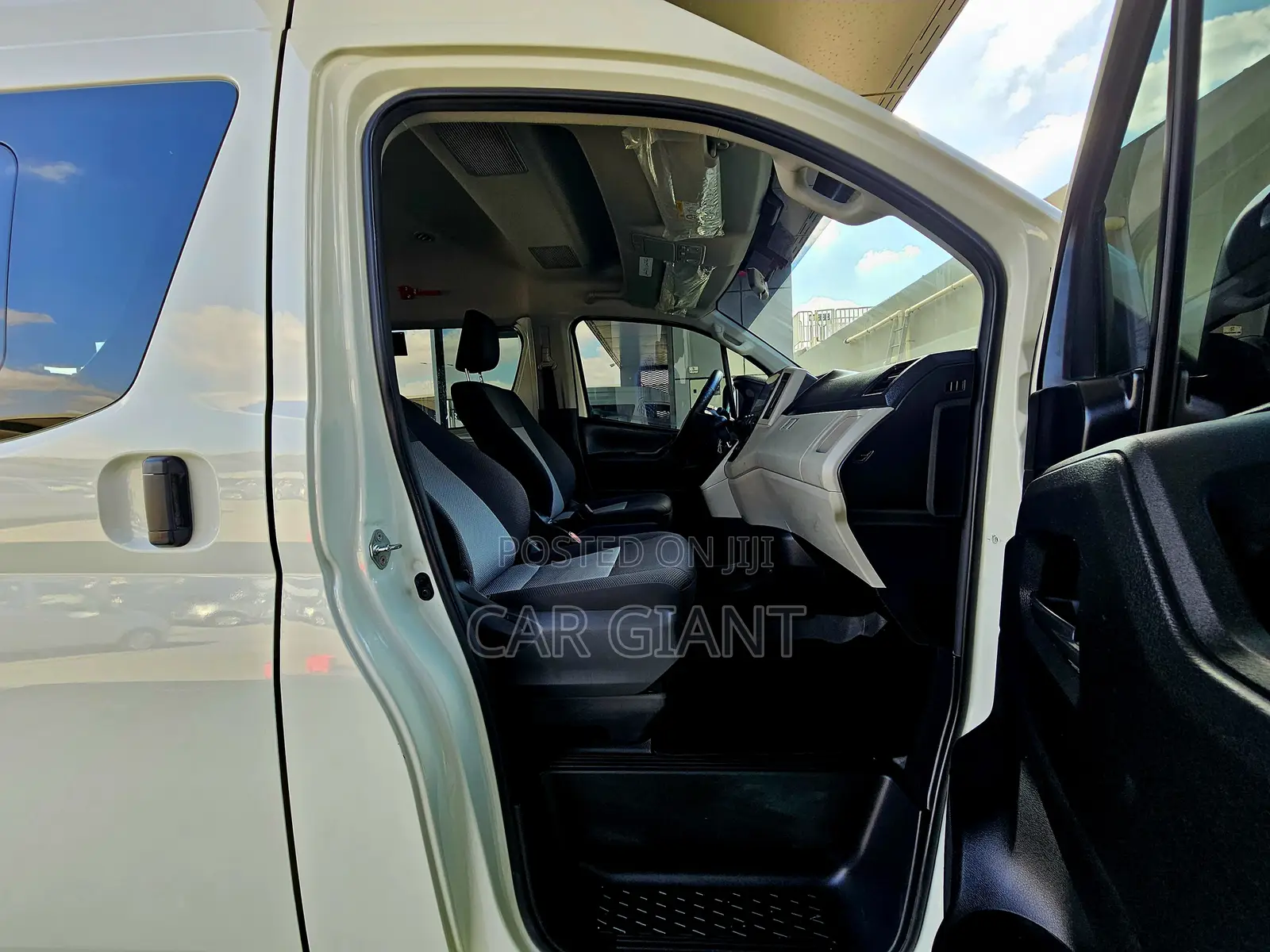 Toyota HiAce 2025 White
