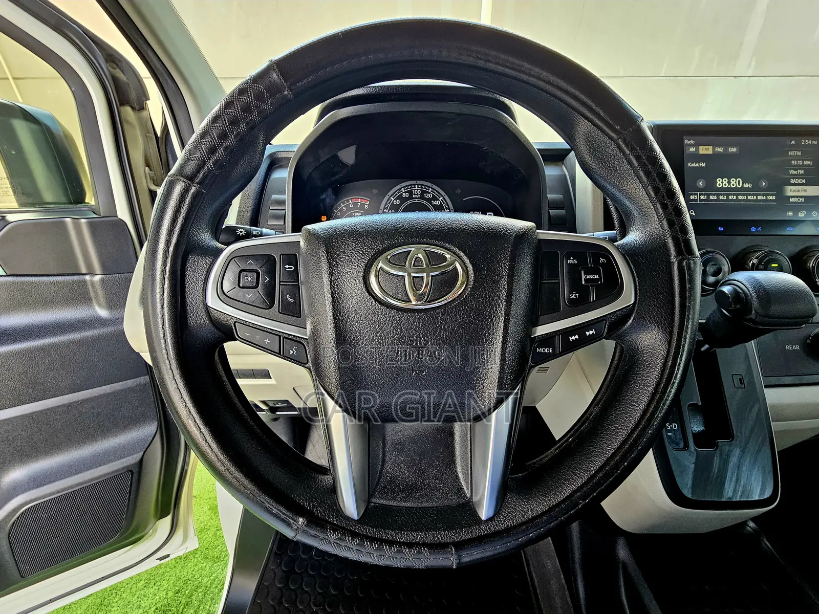 Toyota HiAce 2025 White