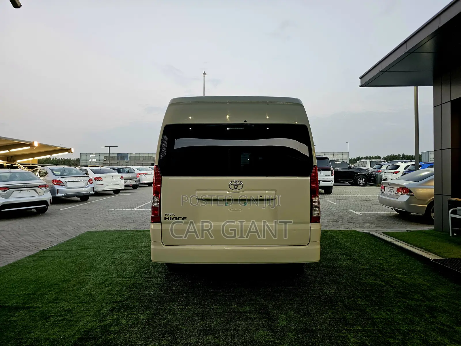 Toyota HiAce 2023 White