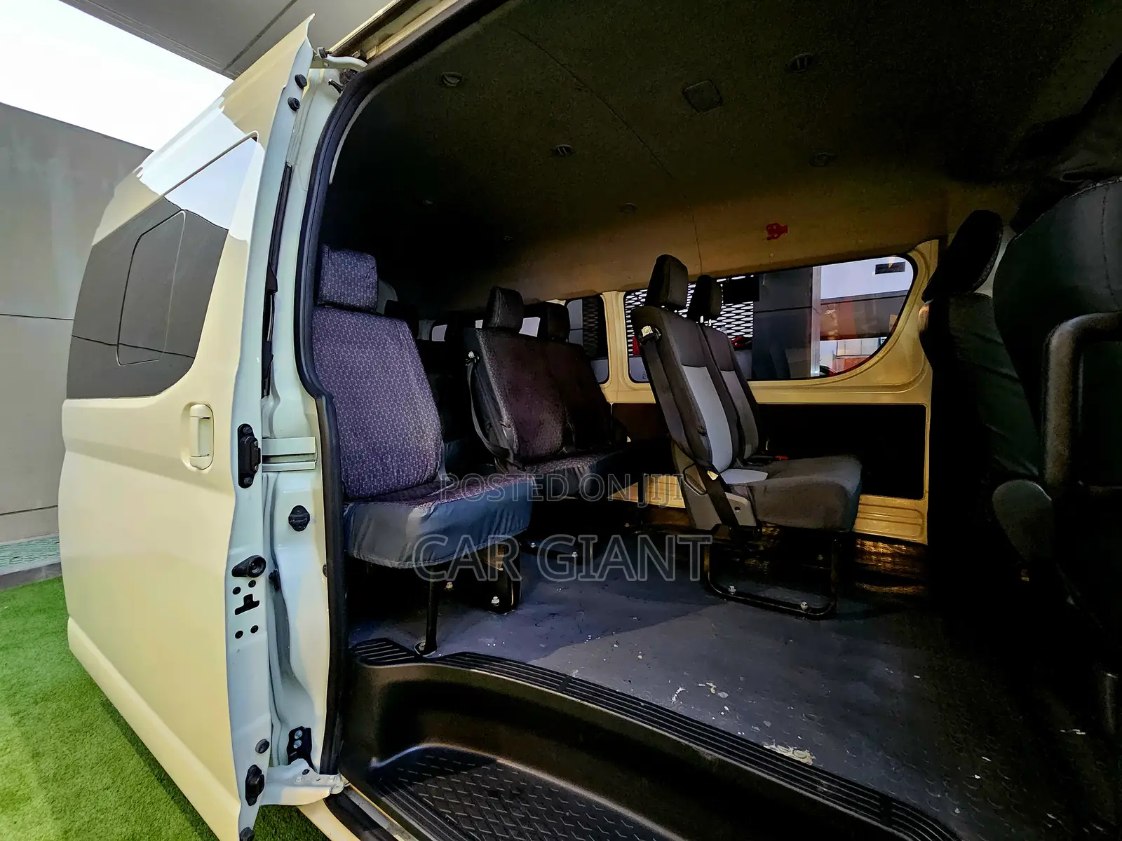 Toyota HiAce 2023 White